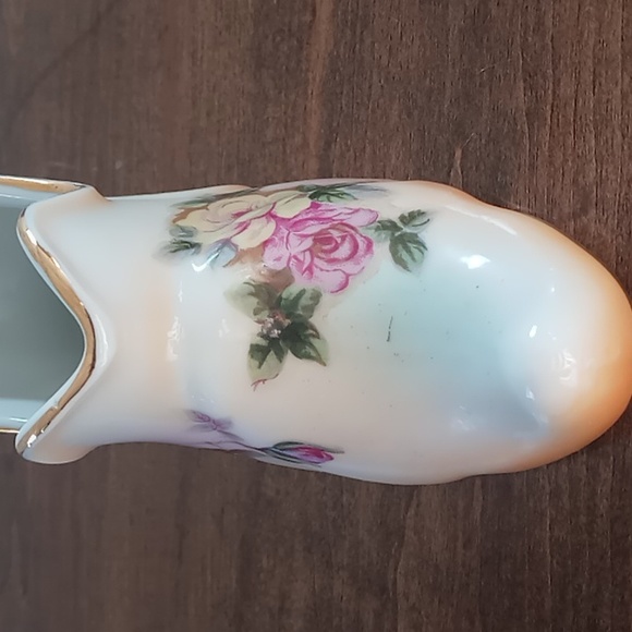 A.A. Importing Company from Japan Vintage Porcelain Flowered Shoes - Picture 9 of 12